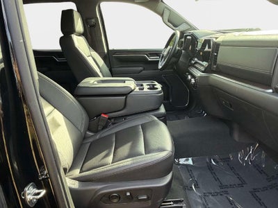 2025 GMC Sierra 1500 4WD Crew Cab Short Box SLT