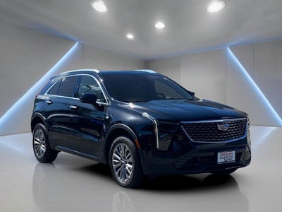 2025 Cadillac XT4 FWD Premium Luxury