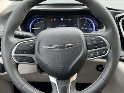 2024 Chrysler Pacifica Hybrid Select