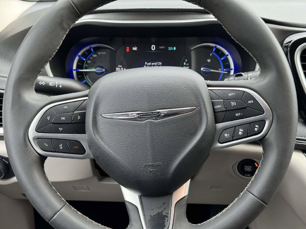 2024 Chrysler Pacifica Hybrid Select