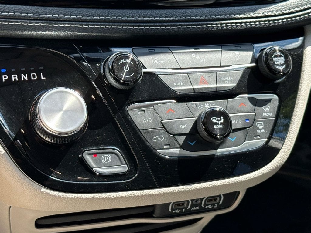2024 Chrysler Pacifica Hybrid Select