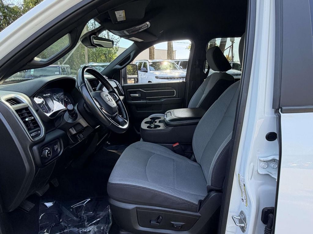 2024 RAM 3500 Big Horn Crew Cab 4x4 8' Box