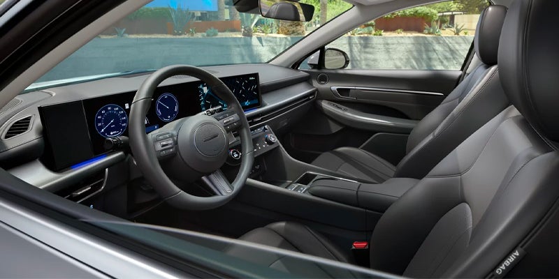 Hyundai Santa Fe flexible cabin with folded seats and passenger space